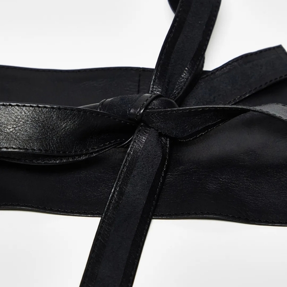 ASOS Design Curve Leather obi waist belt - Picture 2 of 4